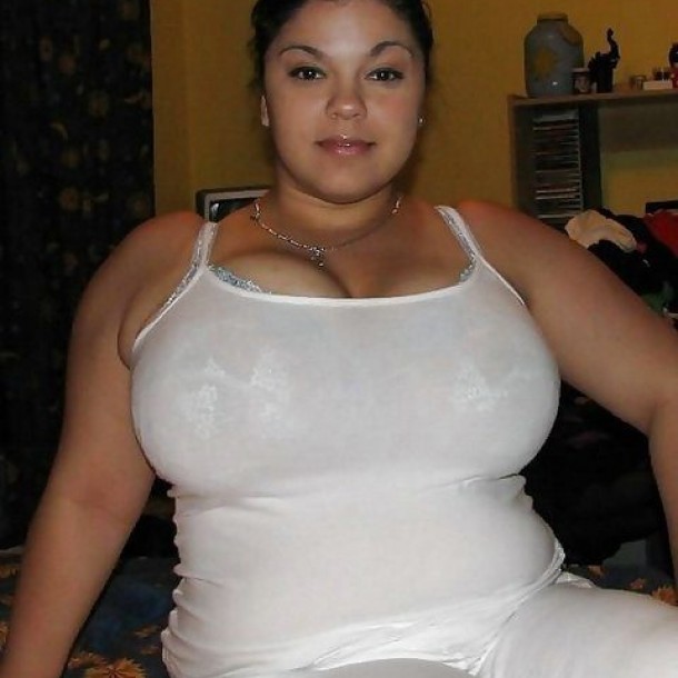 Femme obèse au cul bien large
 Maille